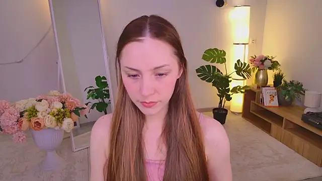 Snapshot of I_m_Regina chatting on April 26, 5:49 am I m Regina online show from April 26, 5:49 am