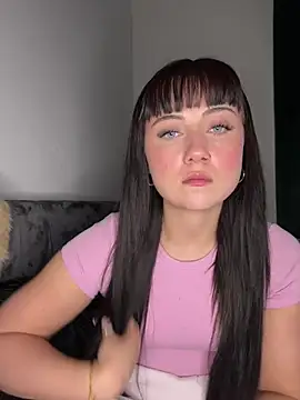 SweetJules18 online show from March 7, 7:11 pm