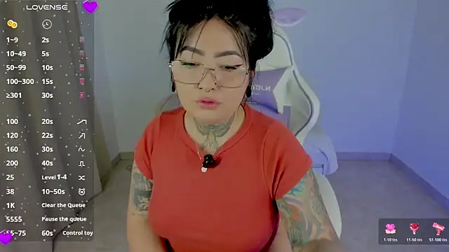 heeyy kitty online show from April 22, 8:10 pm