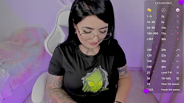 Snapshot of heeyy_kitty chatting on May 16, 9:13 pm heeyy kitty online show from May 16, 9:13 pm