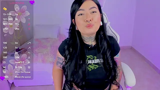 Snapshot of heeyy_kitty chatting on July 31, 10:20 pm heeyy kitty online show from July 31, 10:20 pm