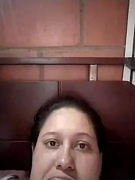 Snapshot of Johanna-dario chatting on March 8, 3:32 am Johanna-dario online show from March 8, 3:32 am