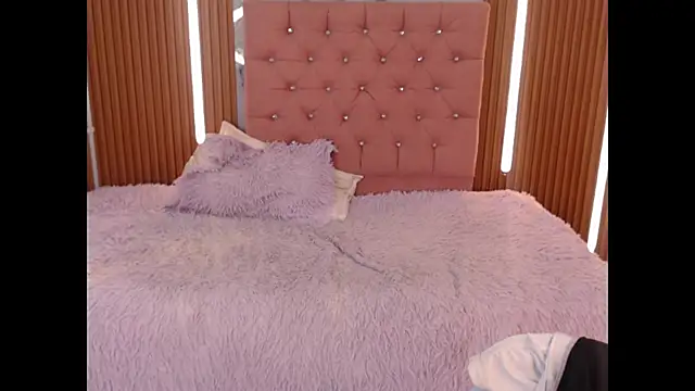 Snapshot of vicky_wel chatting on June 4, 7:20 pm vicky wel online show from June 4, 7:20 pm