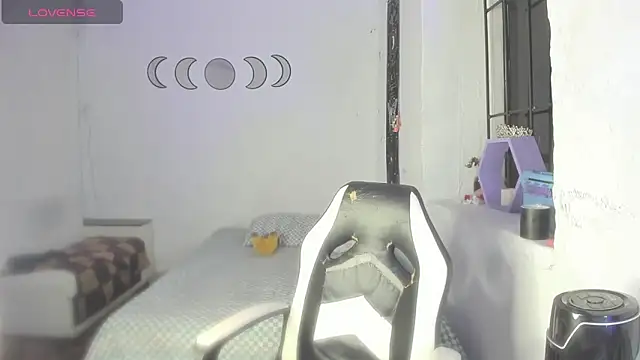 marianafoxx  online show from April 13, 2:33 pm