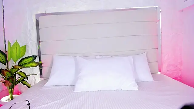 AitanaNoa online show from April 7, 8:09 pm