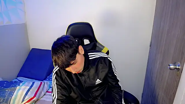 D moneyyy  online show from March 8, 3:21 am