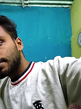 Snapshot of originaLUND chatting on May 1, 8:13 pm originaLUND online show from May 1, 8:13 pm