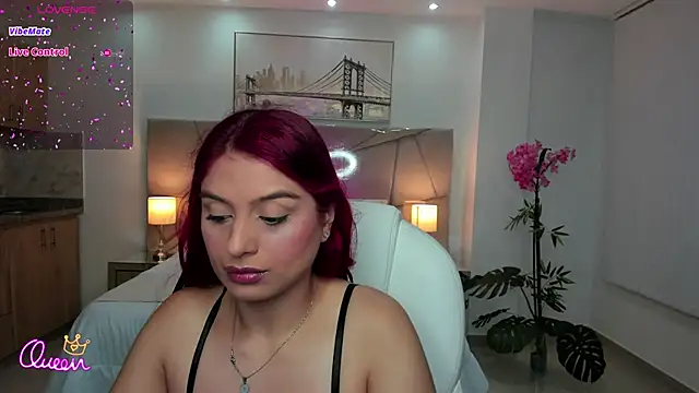 Snapshot of Raven-reyess chatting on April 23, 9:06 pm Raven-reyess online show from April 23, 9:06 pm
