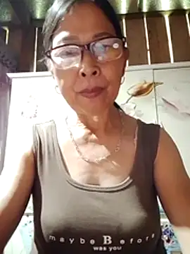 Snapshot of Sky-rain98 chatting on May 7, 2:06 am Sky-rain98 online show from May 7, 2:06 am