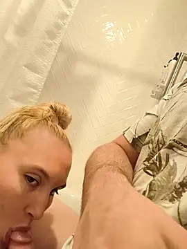 luckilyfound3 online show from April 24, 4:31 pm