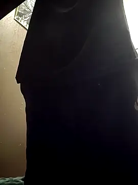 luckilyfound4 online show from March 18, 5:21 am