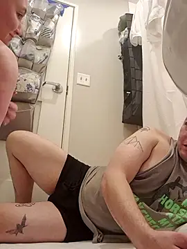 luckilyfound4 online show from April 20, 1:30 am