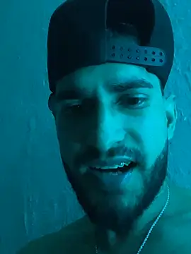 Snapshot of chuly00 chatting on March 4, 4:51 am chuly00 online show from March 4, 4:51 am