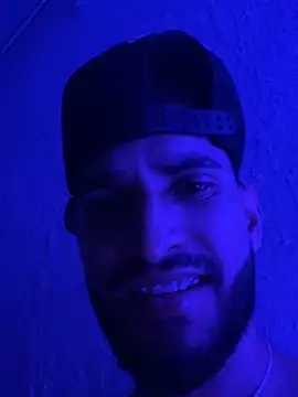 Snapshot of chuly00 chatting on March 6, 3:36 am chuly00 online show from March 6, 3:36 am