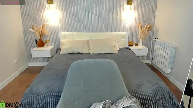 Crystal-Lace online show from April 19, 1:16 am