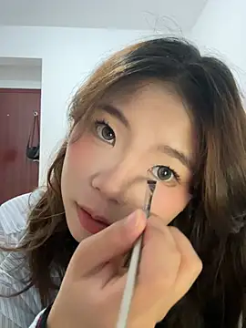 Smallwood 29 online show from April 4, 5:54 pm