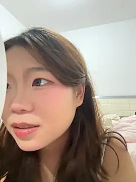 Smallwood 29 online show from April 12, 2:11 pm