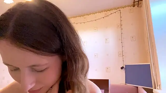 Snapshot of AlesiaGurevich chatting on July 31, 2:16 pm AlesiaGurevich online show from July 31, 2:16 pm