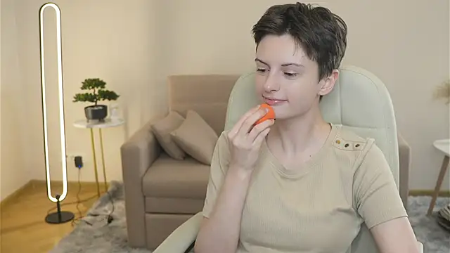 OrphaHayashi online show from March 11, 9:26 am