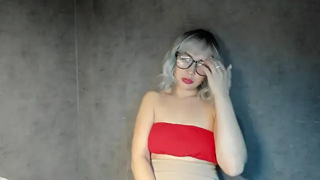 Snapshot of alinaalieva chatting on March 4, 2:45 pm alinaalieva online show from March 4, 2:45 pm