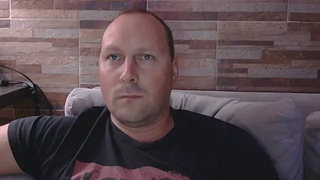 lustonfan online show from April 8, 2:22 am