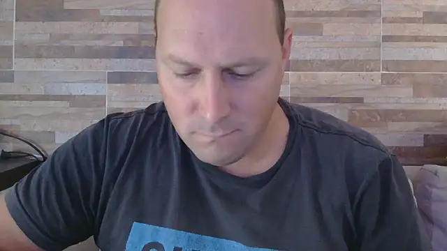 lustonfan online show from April 9, 12:43 pm