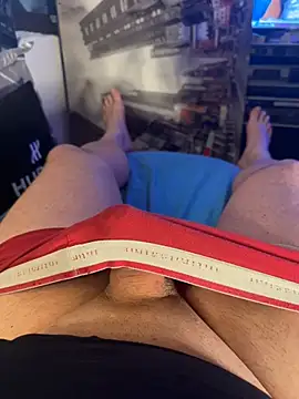 MatthewEmme2121 online show from April 29, 10:49 pm