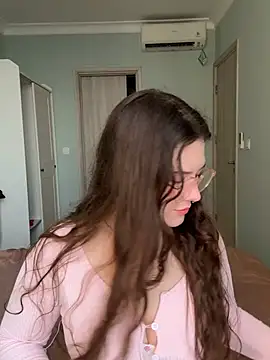 Snapshot of KristieKitty chatting on July 17, 9:05 am KristieKitty online show from July 17, 9:05 am