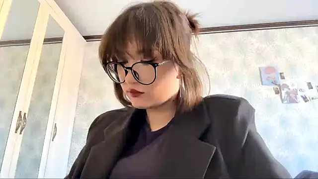 Bella Voraesynd online show from March 10, 12:10 pm