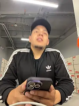 OliverTabordaa online show from March 23, 6:56 pm