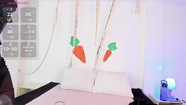 Eve-01 online show from April 3, 7:23 pm