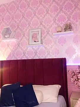 Jade rous online show from April 15, 11:50 am