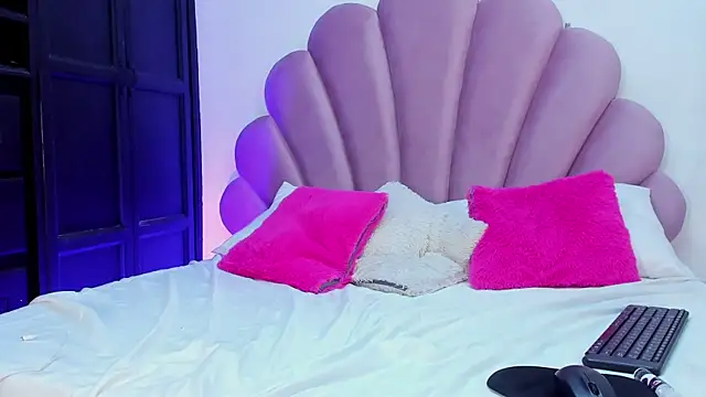 sophia mell online show from April 15, 3:24 am