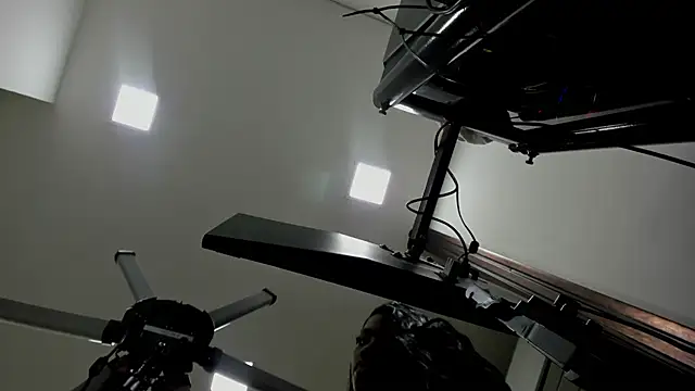 kristen-thomson online show from July 18, 5:33 am