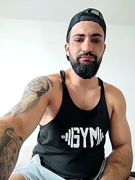 Snapshot of Tommy_Porn_ chatting on April 7, 10:05 am Tommy Porn online show from April 7, 10:05 am
