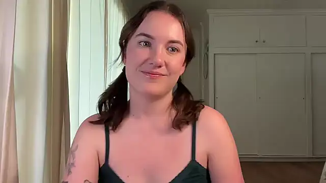 summerxo online show from April 24, 12:57 am