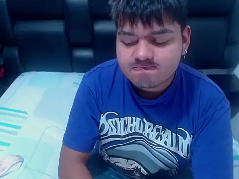 XNoahDeepThroatX online show from March 20, 5:56 am