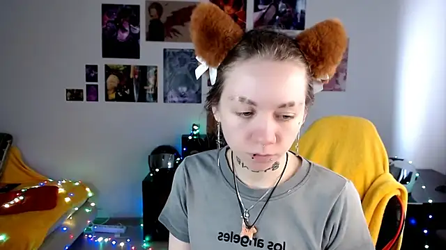 Nica Kawaii online show from April 20, 9:01 am