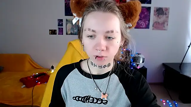 Nica Kawaii online show from April 23, 6:58 am