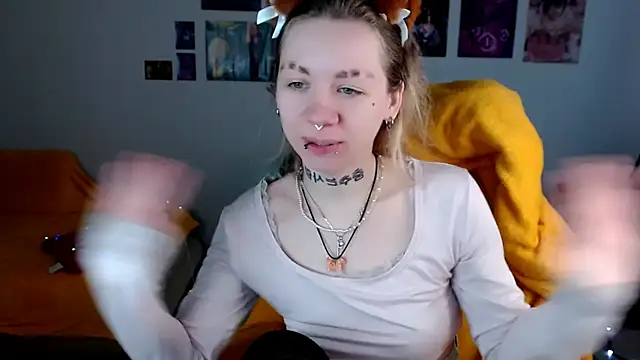 Snapshot of Nica_Kawaii chatting on April 24, 7:33 am Nica Kawaii online show from April 24, 7:33 am