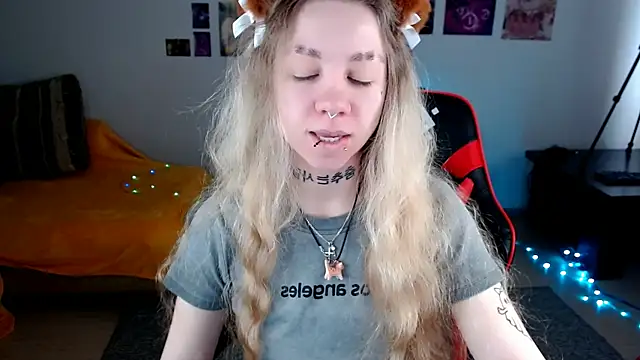 Snapshot of Nica_Kawaii chatting on April 28, 7:35 am Nica Kawaii online show from April 28, 7:35 am