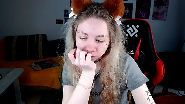 Snapshot of Nica_Kawaii chatting on May 1, 7:24 am Nica Kawaii online show from May 1, 7:24 am