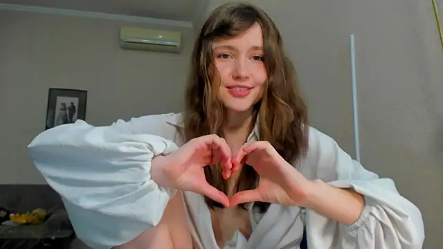 Snapshot of MaryannSofts chatting on May 6, 12:54 pm MaryannSofts online show from May 6, 12:54 pm