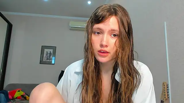 Snapshot of MaryannSofts chatting on May 26, 11:17 am MaryannSofts online show from May 26, 11:17 am