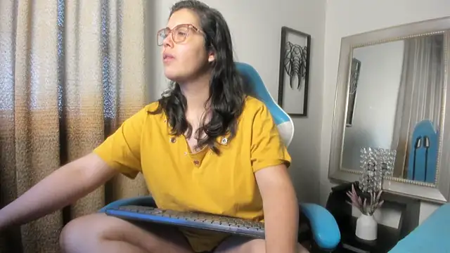 Nina Adamms online show from March 5, 10:17 pm