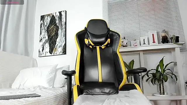 Sett art online show from April 11, 1:10 am