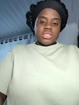 YourLiaa  online show from April 23, 5:41 am