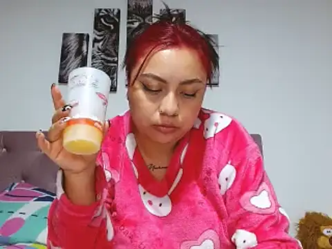 nahomy05 online show from March 5, 3:35 am