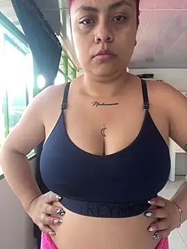 nahomy05 online show from March 7, 8:06 pm