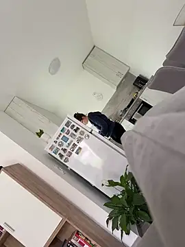 teencouple1313 online show from March 29, 1:55 pm